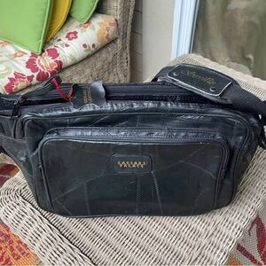 NEW Vintage Caesar’s Palace Las Vegas Leather Duffle Bag 1980/1990’s